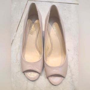Nine West beige leather wedge pumps 5